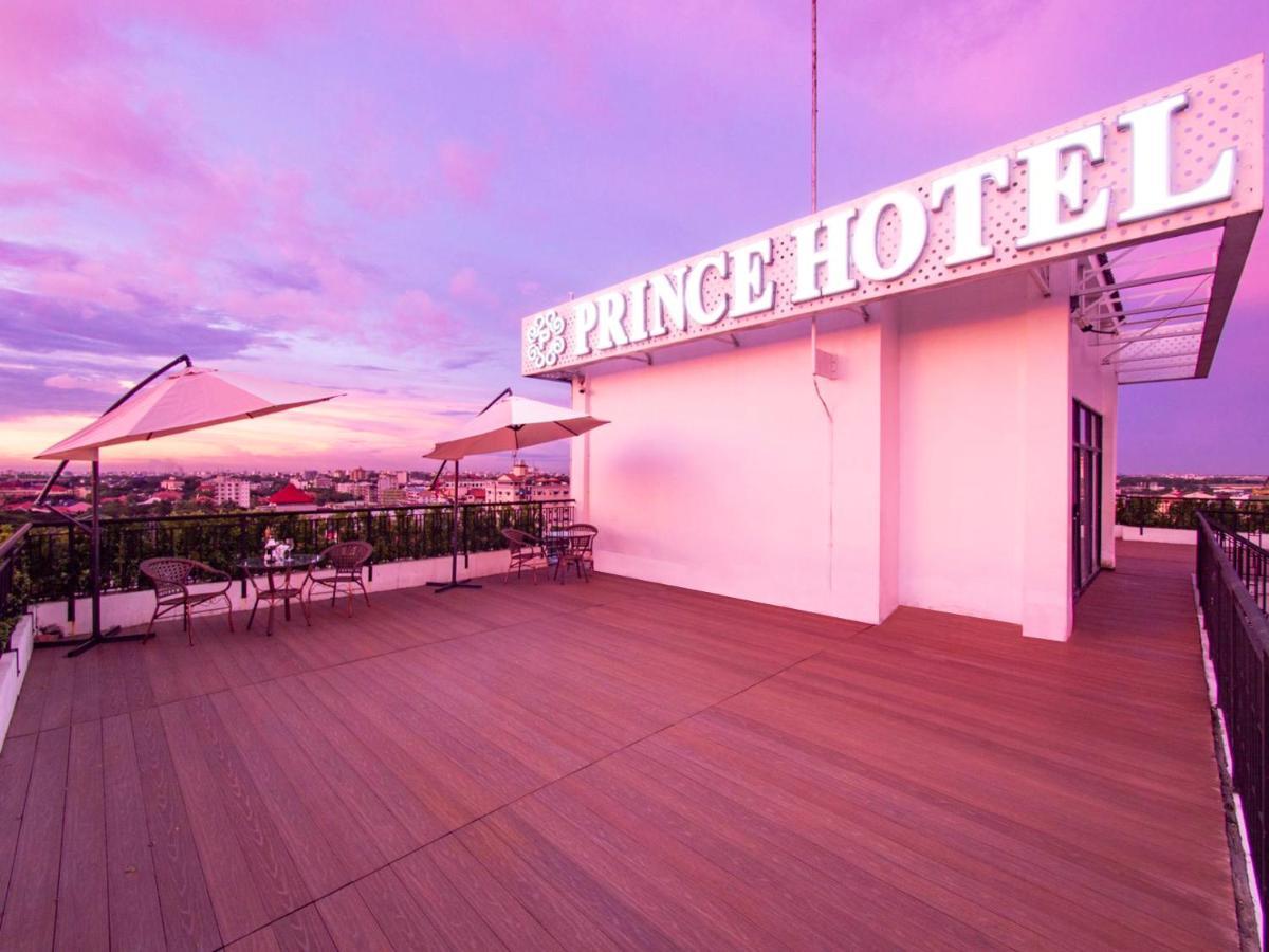 Prince Hotel Rangoon Buitenkant foto