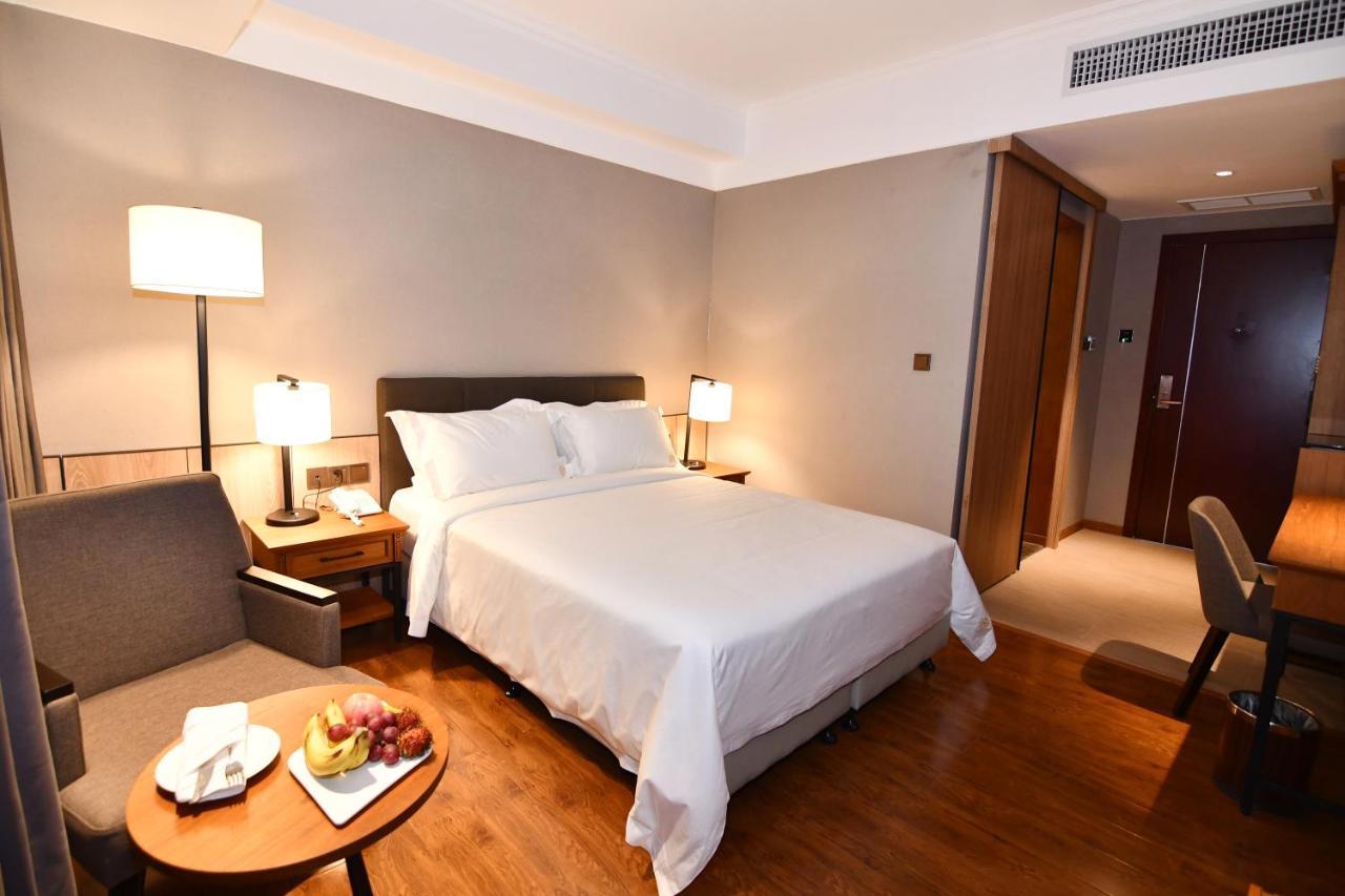 Prince Hotel Rangoon Buitenkant foto