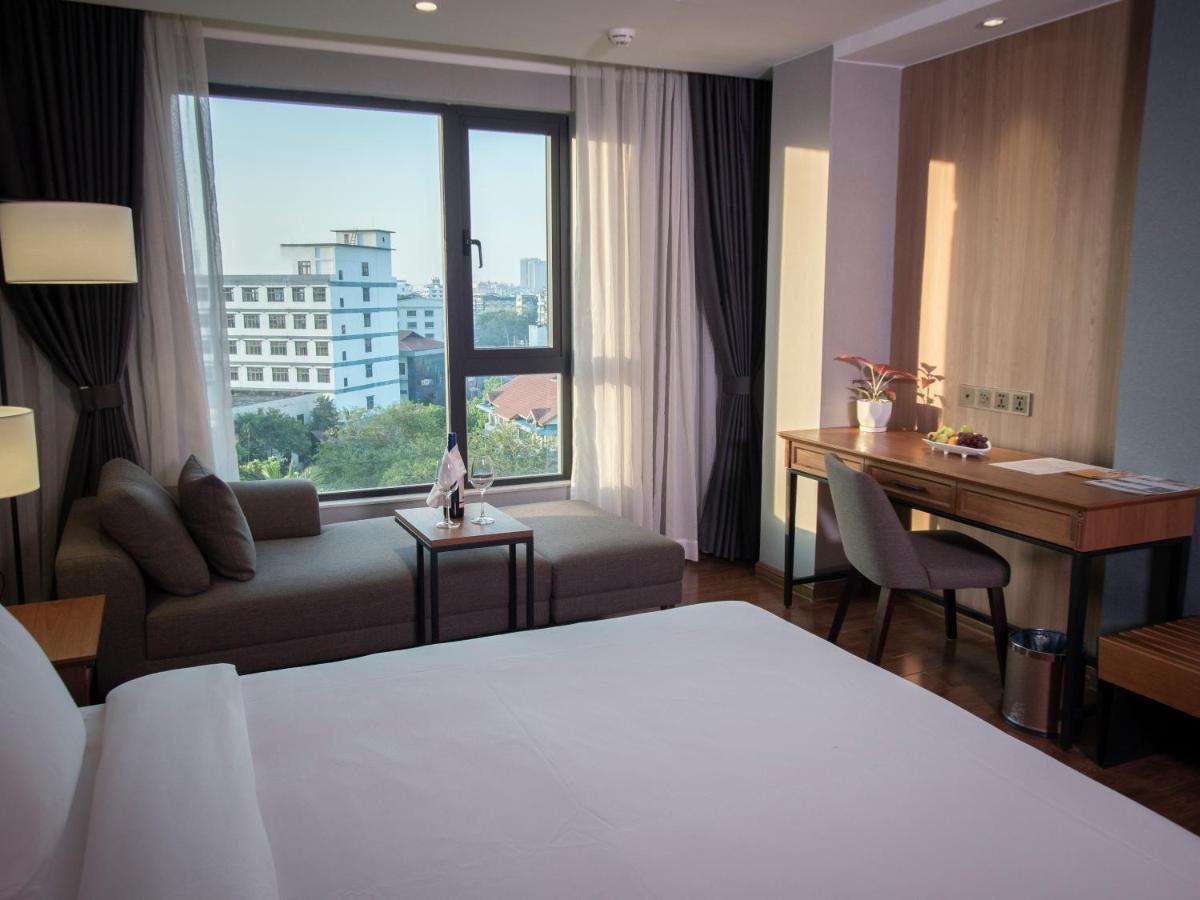 Prince Hotel Rangoon Buitenkant foto